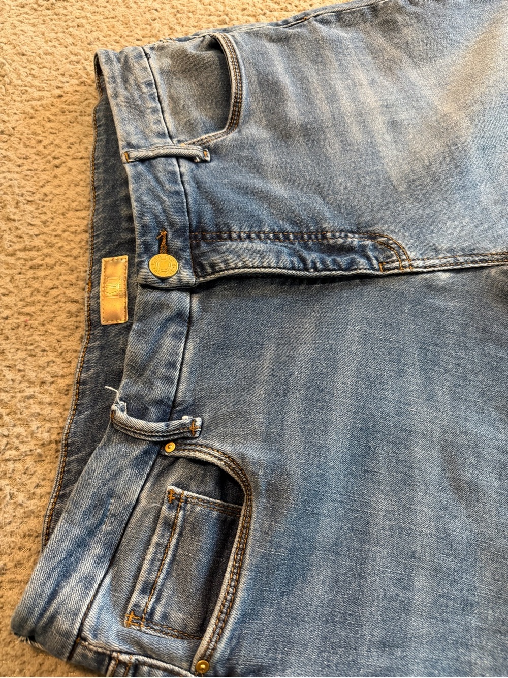 Kut from the Kloth Faded Blue Wide-Leg Jeans - Picture 2 of 9